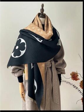 Reversible Black and Camel Logo-Pattern Shawl Scarf